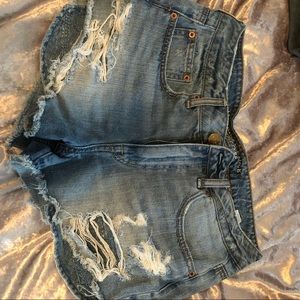 American Eagle festival short.